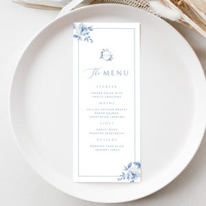 Stoffige blauwe toile bruiloftsmenu, afdrukbare Franse vintage couvert, monogram bloemen receptie diner sjabloon, INSTANT DOWNLOAD, wo 14