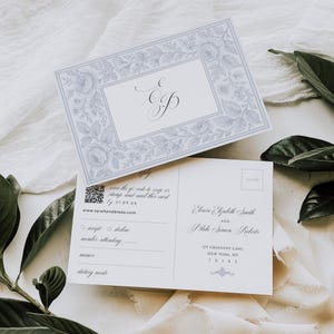 Carte postale RSVP QR Code, faire-part carte-réponse en toile française, insertion de mariage bleu poussiéreux, modèle traditionnel vintage, téléchargement immédiat, WED25