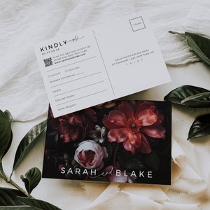 Carte postale RSVP QR Code, carte-réponse pour mariage, pièce jointe au choix de chansons, motif floral de mauvaise humeur sombre, téléchargement immédiat, blanc, MER08