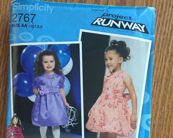 CUT and Complete Pattern/Toddlers' & Girl's Project Runway Dress Simplicity 2767 Sewing Pattern, Size AA (1/2-1-2-3)