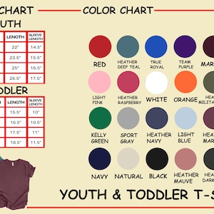 Puede incluir: Imagen que muestra una tabla de tallas y colores para camisetas juveniles e infantiles. La tabla de tallas incluye medidas en pulgadas para el ancho, largo y largo de la manga. Una tabla de colores muestra varios colores como rojo, azul y verde.