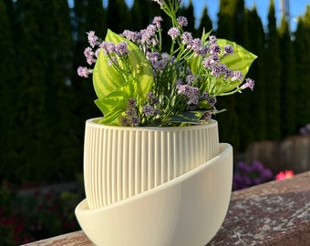 Modern Planter, Decorative Indoor Pot for Home Office Decor, Stylish Plant Container