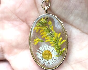 Pressed flower UV resin necklace