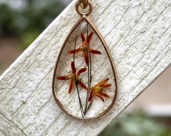 Real pressed flower pendant