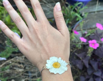 Adjustable hypoallergenic hand picked dried flowers bracelets