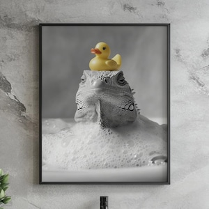 Funny Iguana Bath Digital Print, Black and White Reptile Wall Art, Quirky Bathroom Decor, Rubber Duck Bubble Bath Poster, Whimsical Animal
