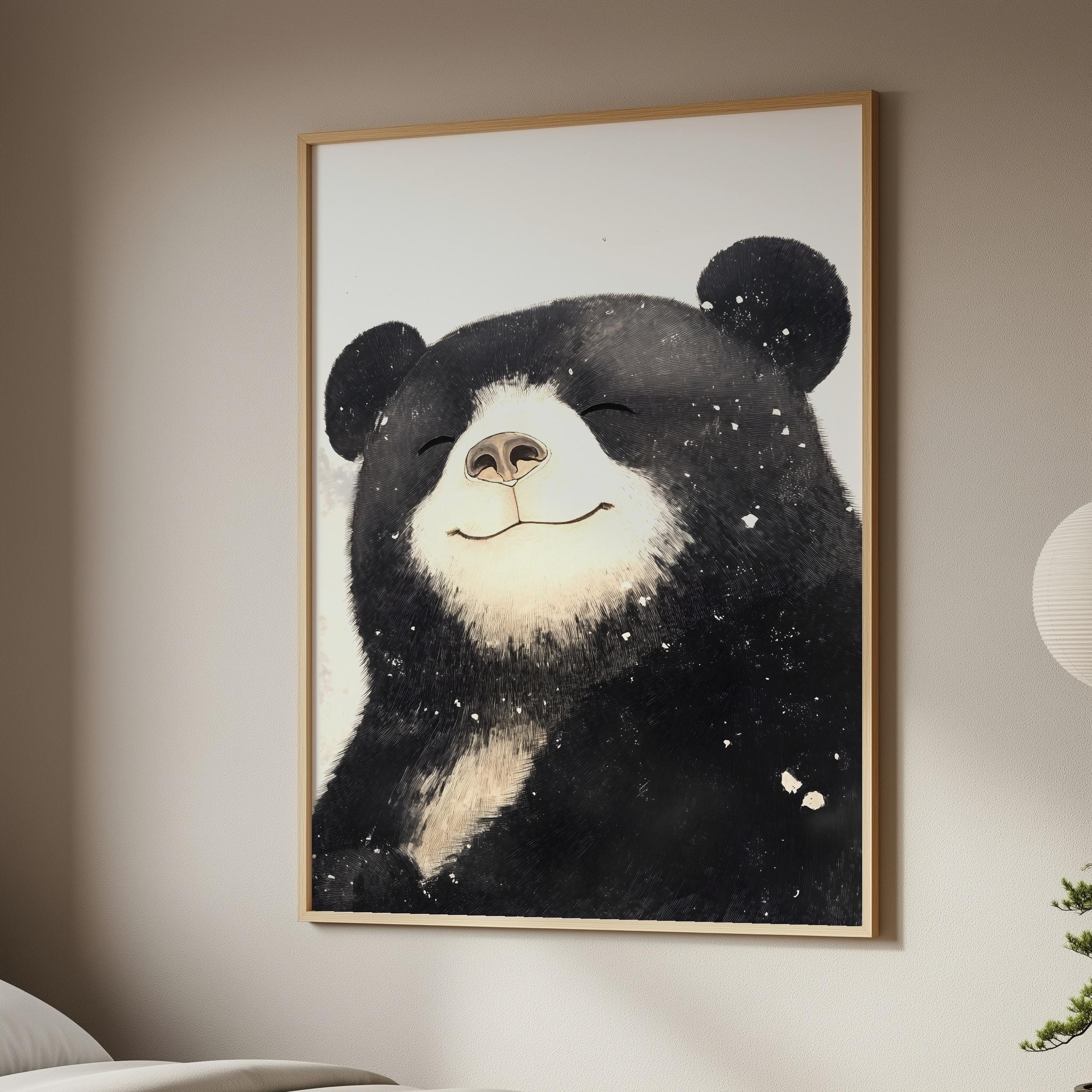 和風の笑顔の熊の木版画イラスト、穏やかな森の動物ポスター｜デジタル