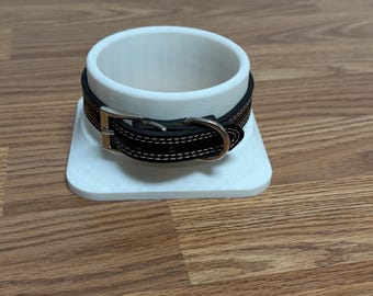 Plastic Collar Display Stand with Cubby for Lock Variable Sizing