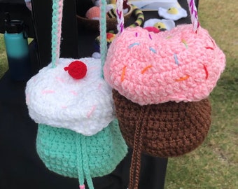 Cupcake Bucket Bag; Crocheted Crossbody Bag; Cake Purse