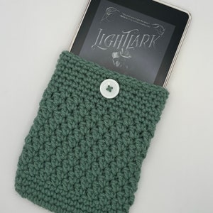 Crochet Kindle Sleeve, Crochet Kindle Cover, Handmade Kindle protector, Kindle Storage, Crocheted Kindle Sleeve Made to Order, Mother’s Day