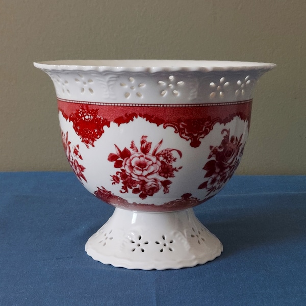 Reticulated Pedestal Bowl