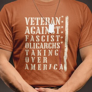 Camiseta de veterano antifascista: Camiseta política de Comfort Colors