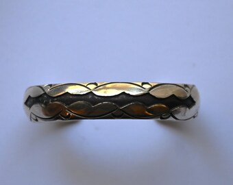 Bracciale rigido in argento sterling "AF" (Alfred Joe) con marchio Navajo e splendido design geometrico, 21 grammi, 6 3/8 pollici indossabili, polsino Navajo