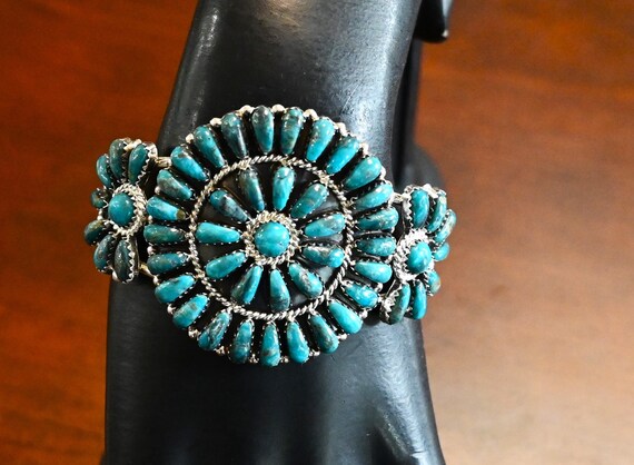 Striking Zuni Native American Royston Turquoise Cluster Sterling Silver Bracelet Striking Zuni Native American Royston Turquoise Cluster Sterling Silver Bracelet