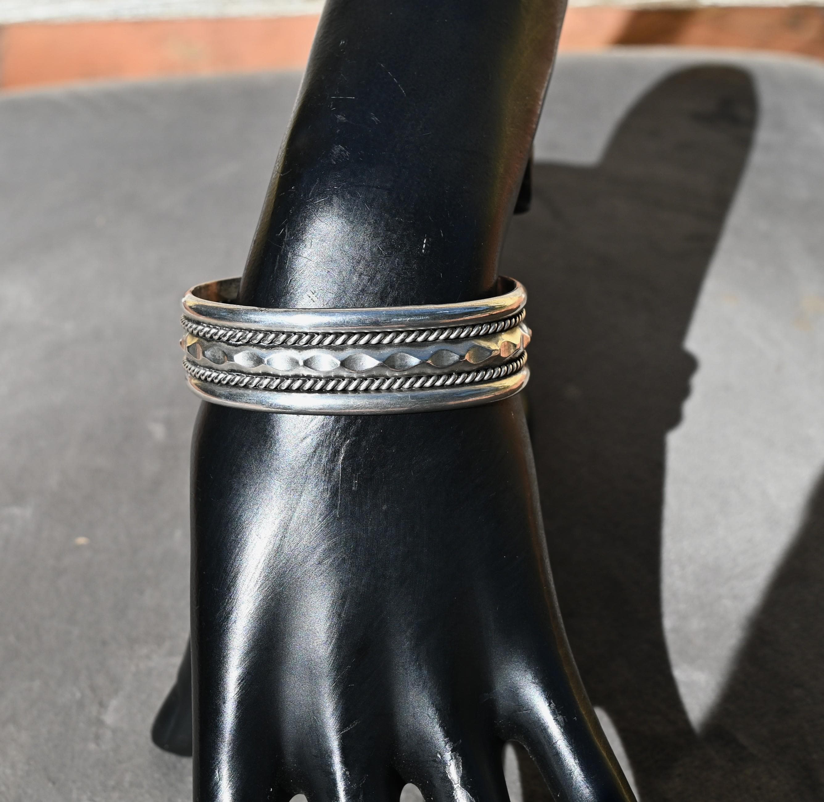アクセサリー indian jewelry zuni bangle アクセサリー indian jewelry zuni bangle Zuni Navajo Bangle - Etsy