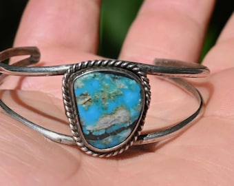 Bracciale vintage Navajo Morenci in turchese e argento sterling, modello a forma di fiore, 11 grammi - vestibilità 6 1/4 con spazio - Bellissimo bracciale Navajo