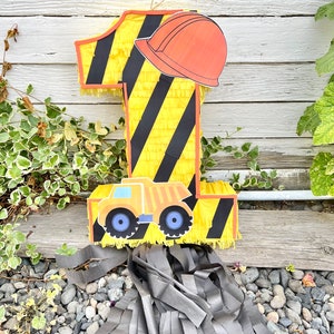 Construction Number Piñata Truck Theme (available numbers 1-9)