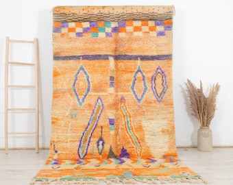 Handwoven Moroccan Boujaad Rug: 5x8 ft, Natural Wool