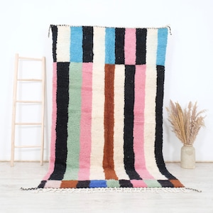 Handwoven Moroccan Boujaad Rug: 5x8 ft, 100% Wool
