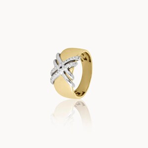 Crossover Men's Wedding Thick Band Moissanite Round Diamond Band Criss Cross Design Two Tone 10K White\Yellow Gold Engagement Ring For Him