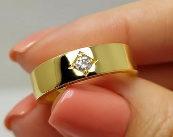 Mens Lab Diamond Wedding Band 14K Gold Moissanite Engagement Ring Unisex For Anniversary