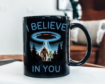Funny UFO Alien Mug: Humorous Spaceship Gift