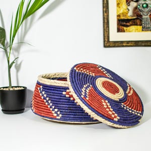 Handwoven Lid Basket, Eco-Friendly Woven Basket with Lid, Rustic Storage Basket, Boho Decor, Fruit Storage, Organizer Basket