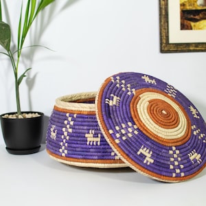 Handwoven Lid Basket, 12&quot; Eco-Friendly Woven Basket with Lid, Rustic Storage Basket, Boho Decor, Fruit Storage, Organizer Basket.