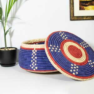 Handwoven Lid Basket, Eco-Friendly Woven Basket with Lid, Rustic Storage Basket, Boho Decor, Fruit Storage, Organizer Basket.