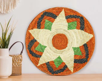 幾何学模様のヴィンテージ手編みバスケット - 天然繊維のボヘミアン風