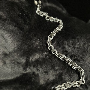 Silvertraits Thin Wallet Chain Made of Sterling Silver (Spiga Chain)