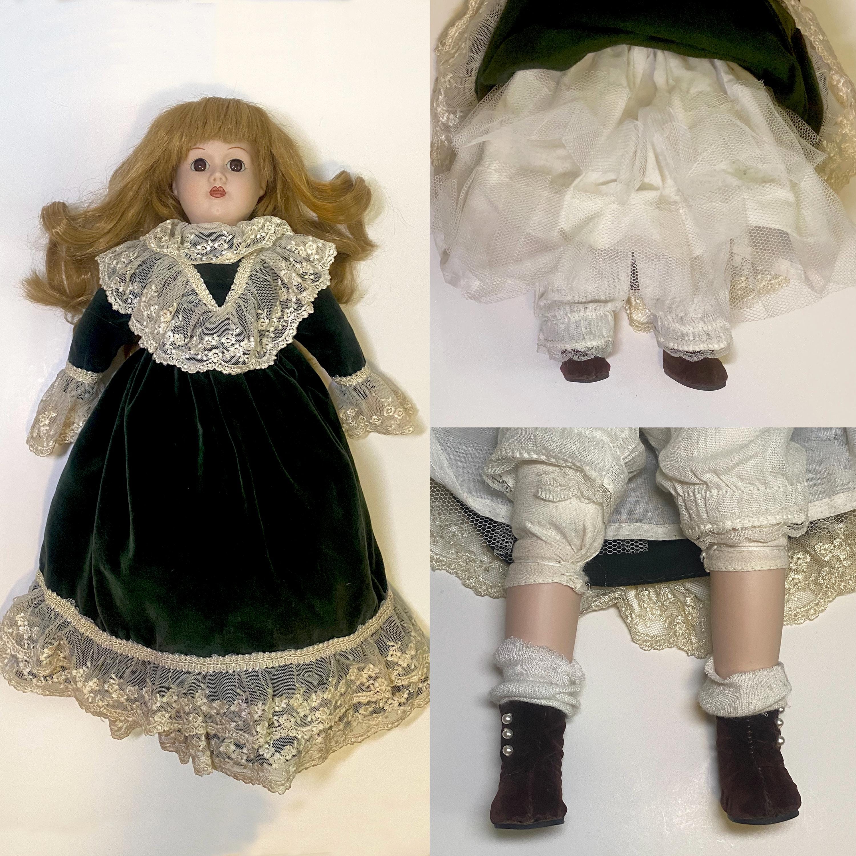 Vintage Porcelain Doll Green Velvet Dress Blonde Hair Girl - Etsy Vintage Porcelain Doll Green Velvet Dress Blonde Hair Girl - Etsy
