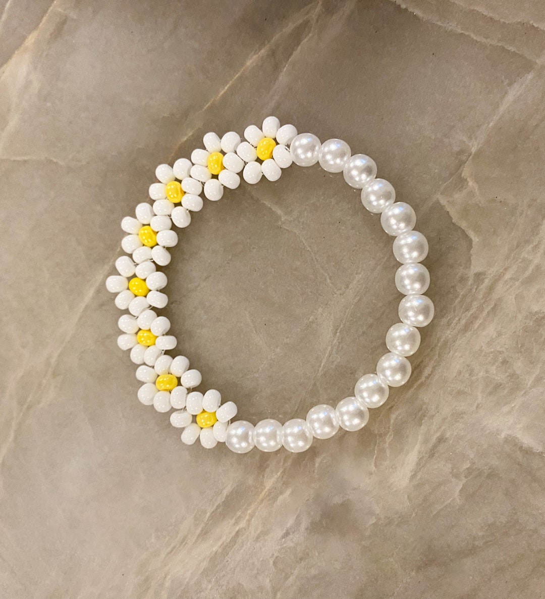 Pearl and Flower Bracelet / Flower Beaded Bracelet / Pearl Flower Bracelet / Beaded Flower