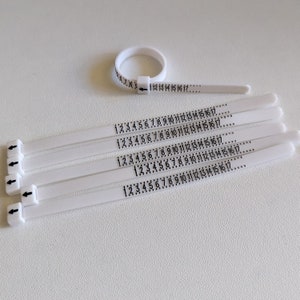 Ring Sizer - Wiederverwendbare Ring Sizer - US Ringmessung - Kunststoff Verstellbar Ring Size - Ring Size Finder - Ring Sizer Tool - US Half Size