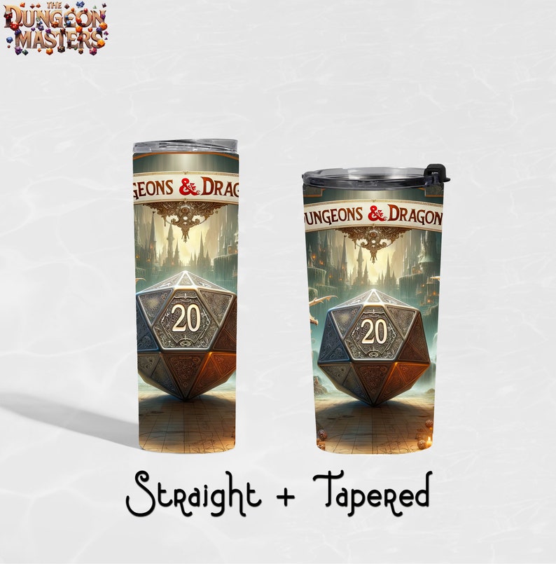 Puede incluir: Dos vasos de acero inoxidable con tem&aacute;tica de fantas&iacute;a. Los vasos presentan un dado grande y detallado de veinte caras con el n&uacute;mero 20. El fondo muestra un paisaje urbano con las palabras "Dungeons & Dragons". El texto "Straight + Tapered" est&aacute; debajo.