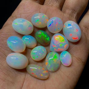 Äthiopische Feueropal-Mix-Formen Lot Feueropal Cabochon Top-Qualität Opal Edelstein AAA Natürlicher Multi Feueropal Cabochon für Schmuck machen Gebrauch.