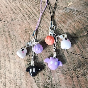 Grazioso ciondolo per telefono di Halloween - accessorio kawaii e spettrale, ciondolo in pasta polimerica, regalo gotico pastello, cinturino per telefono, ciondolo per borsa