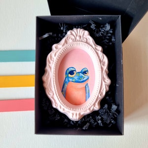 Happy Wonder Blue Frog • Acrylic painting • Painting to hang on the wall • Pink frame • Mini gift • Small Gift • Sweet painting
