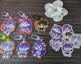 OMORI Rainbow Acrylic Epoxy Keychains OMORI, Aubrey, Kel, Hero, Mari, Basil
