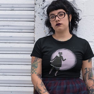 Witchy fairy cat tshirt | cat lover gift, Halloween design, goth, alternative tee