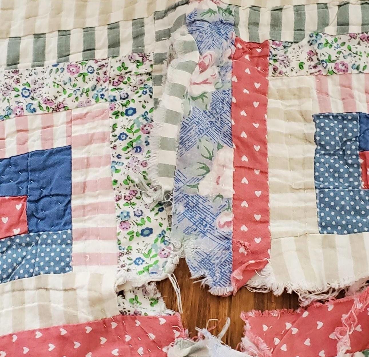 ヴィンテージフローラルカントリーキルト、ピンク＆ブルーシャンブレー