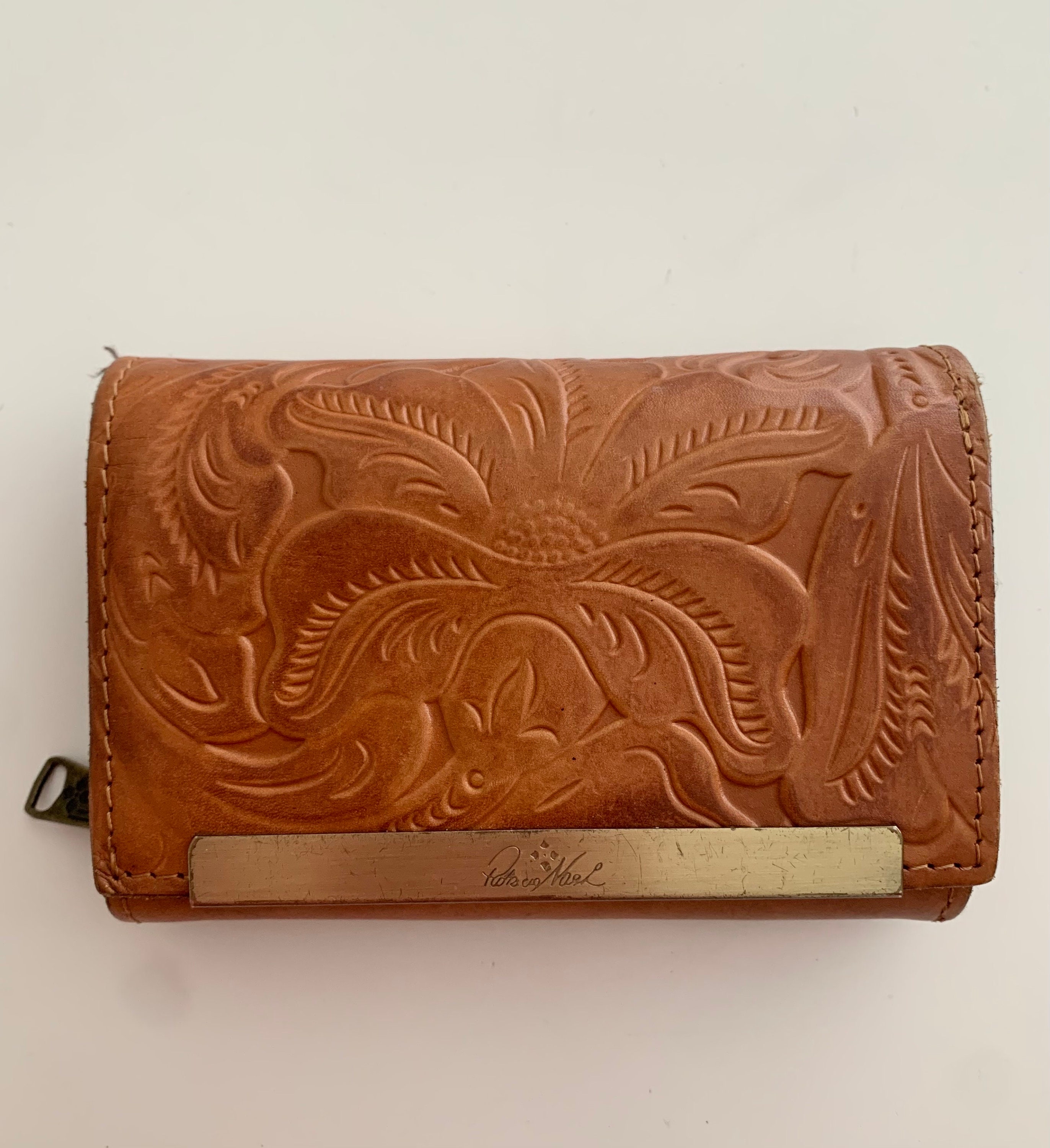 Patricia Nash Floral Leather Embossed Florence Tooled Caramel Camel Color Wallet With Gold Push Lock Closure Etsy UK