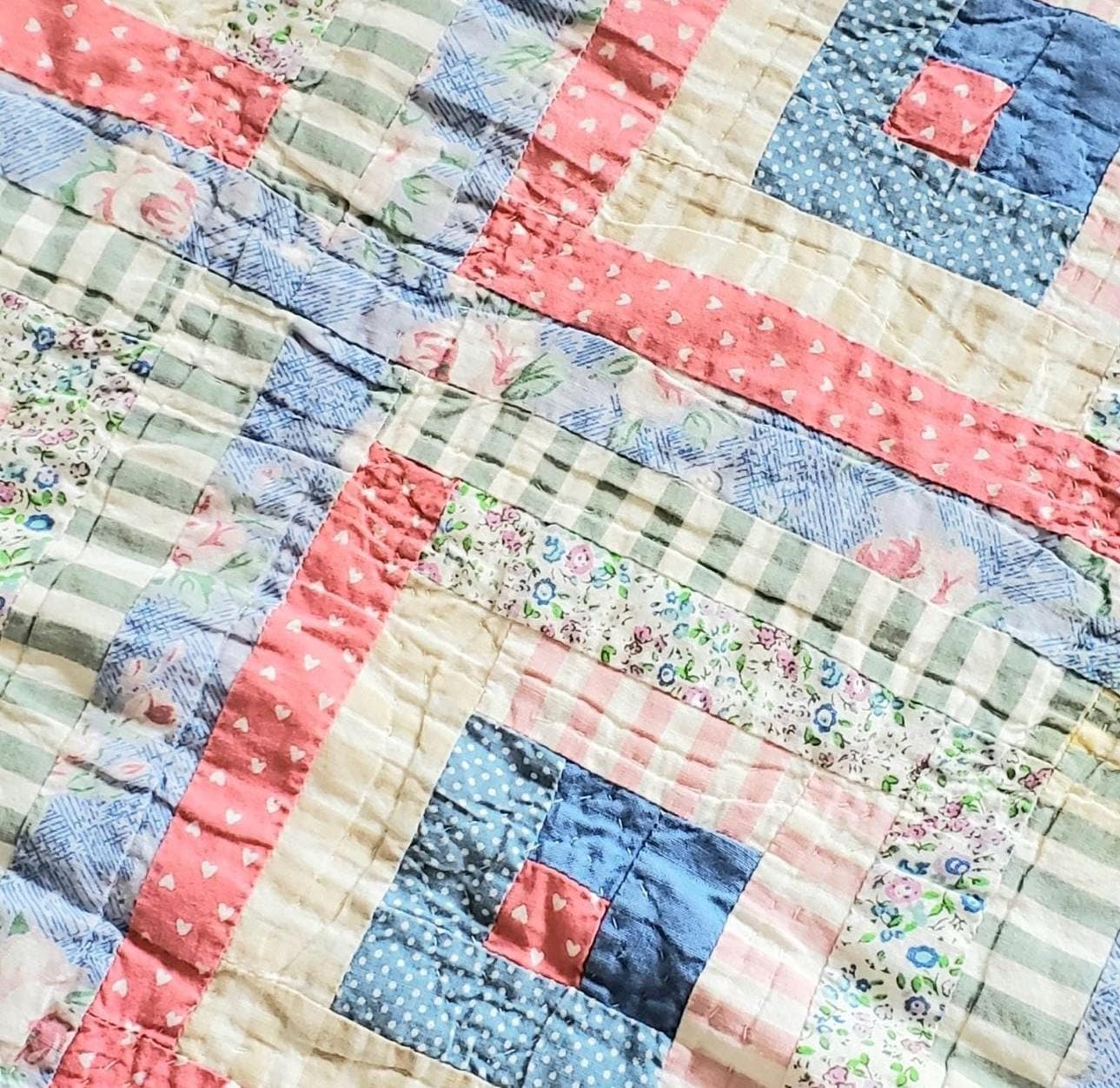 ヴィンテージフローラルカントリーキルト、ピンク＆ブルーシャンブレー