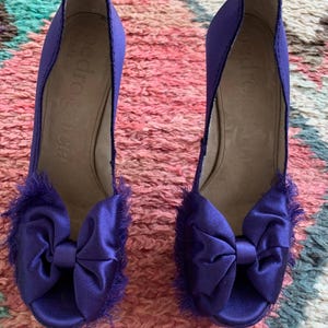 Escarpins en soie violets Pedro Garcia : escarpins à nœud et franges, pointure 37