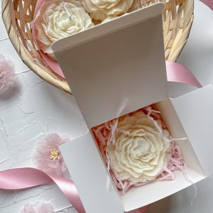 Peony Candle Gift Box, Wedding Guest Favor, Occasional Gift, Eco-Friendly Pillar Candle