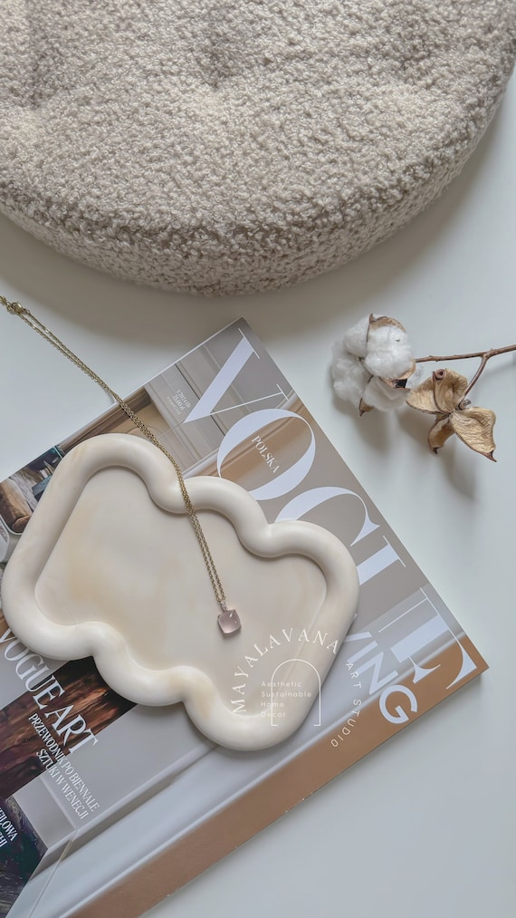Wavy tray decor | jewelry tray | candle coaster | aesthetic decor | handmade home decoration | minimalist | scandi | birthday gift idea