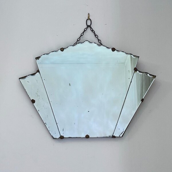 3 paneled fan shape Art Deco mirror with piecrust edges