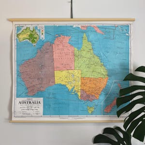 Outback Rainbow: mapa escolar grande de Australia y Nueva Zelanda de 1967 (gráfico desplegable)