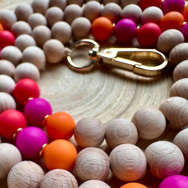 Wooden and silicone bead phone necklace | Crossbody | Gold-tone details | Colorful | Wooden beads | Phone strap | Smartphone necklace