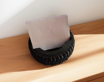 Porta-cartões de visita em formato de pneu - Organizador de mesa impresso em 3D para oficinas mecânicas e entusiastas de carros.